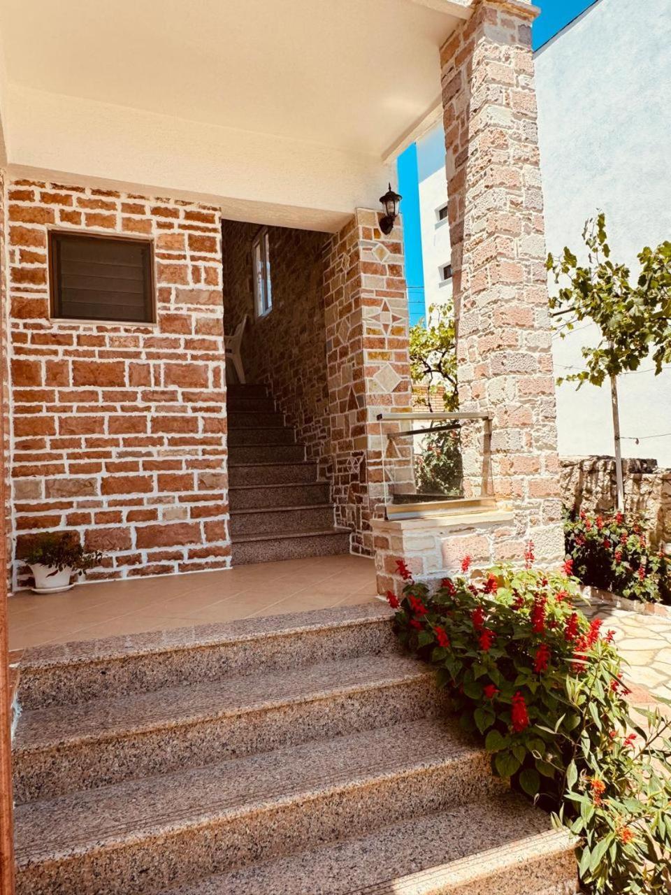 Orfeu Apartments Ksamil Exteriör bild